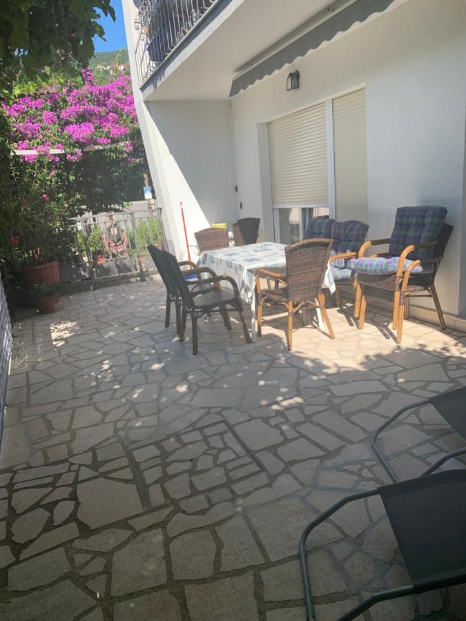Apartments Paco & Bony Lovran Bagian luar foto