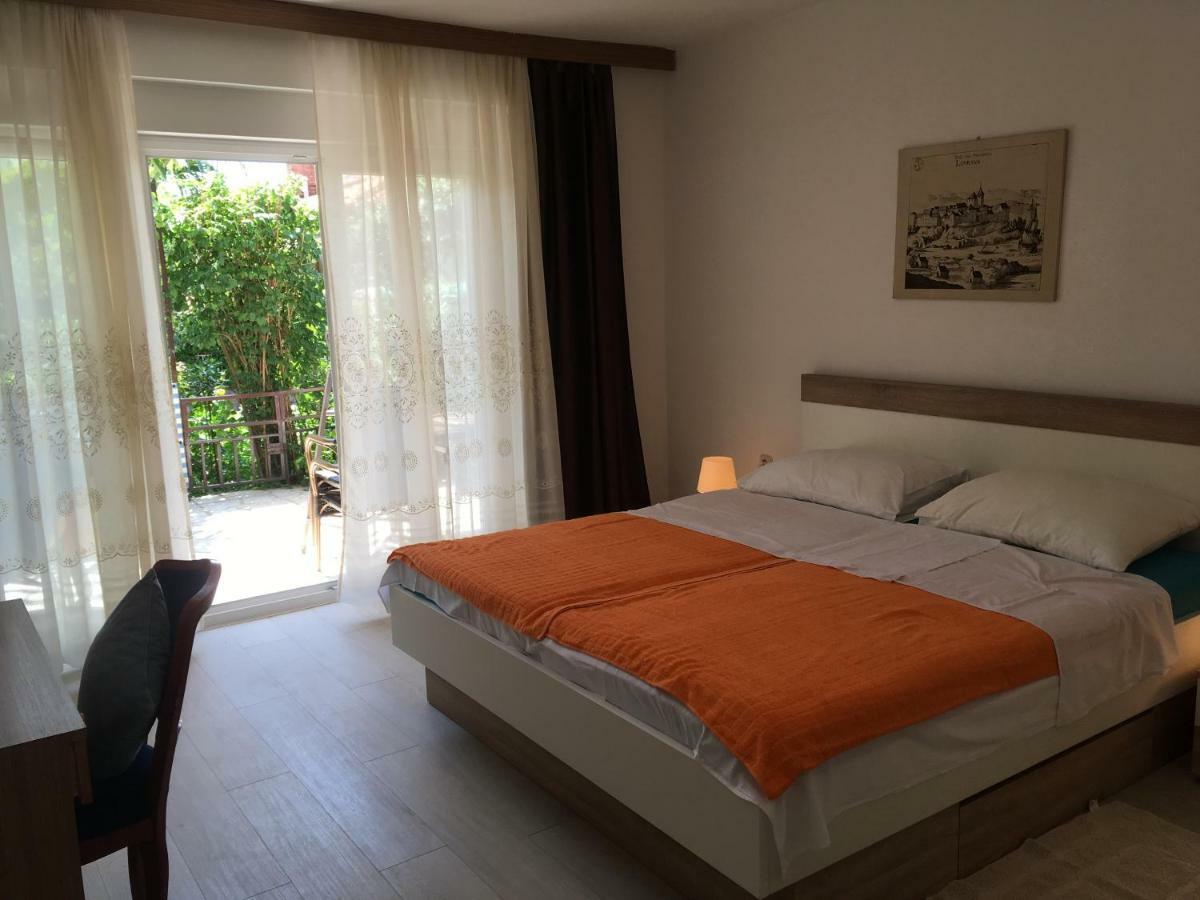 Apartments Paco & Bony Lovran Bagian luar foto